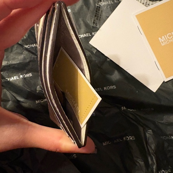 BNWT Michael Kors Croc-Embossed Leather Card Case (Optic White) NOT OUTLET - Picture 7 of 9